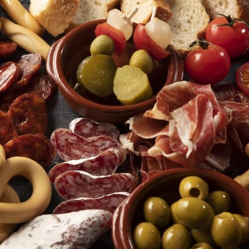 celebracion-del-dia-mundial-de-la-tapa-con-snacks